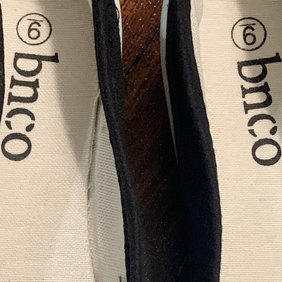 NWOT BNCO Platform/Wedge Flats Size: 9 - Picture 8 of 11